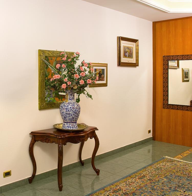 Valdenza Hotel Campegine エクステリア 写真