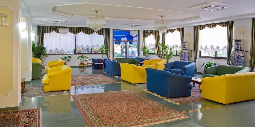 Valdenza Hotel Campegine エクステリア 写真